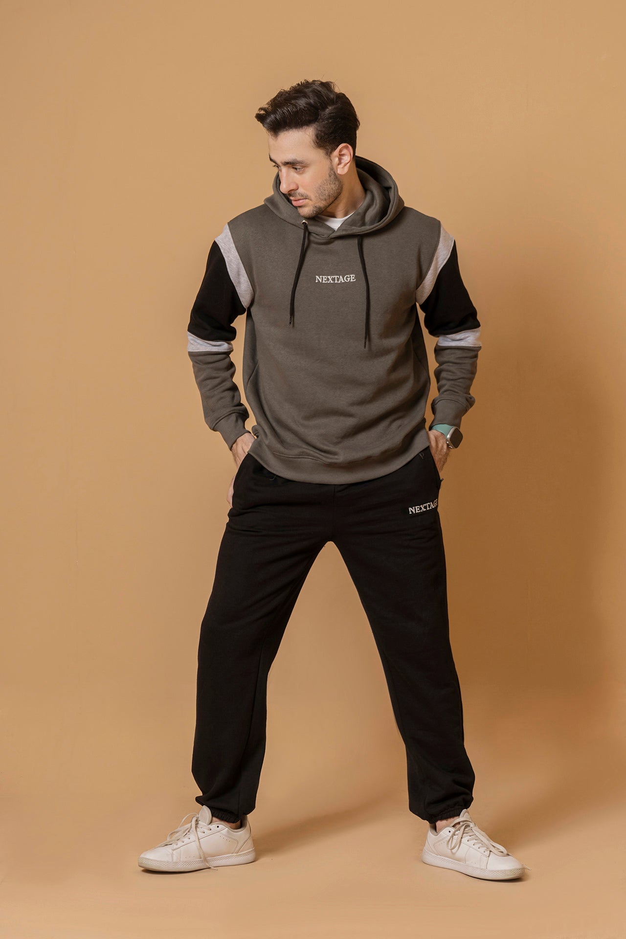 Best Men's Casual Hoodie Set
Stylish Color Block Tracksuit for Guys